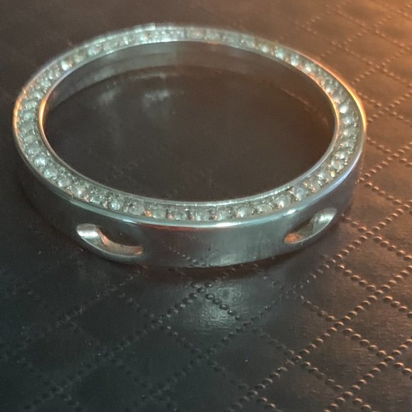 Elegant Round Halo Pendant & Circle Drop Earrings Jewelry Gift Set - Picture 5 of 5